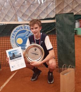 Alex Wagner gewinnt U16 Tennis Europe Turnier in der Slowakei